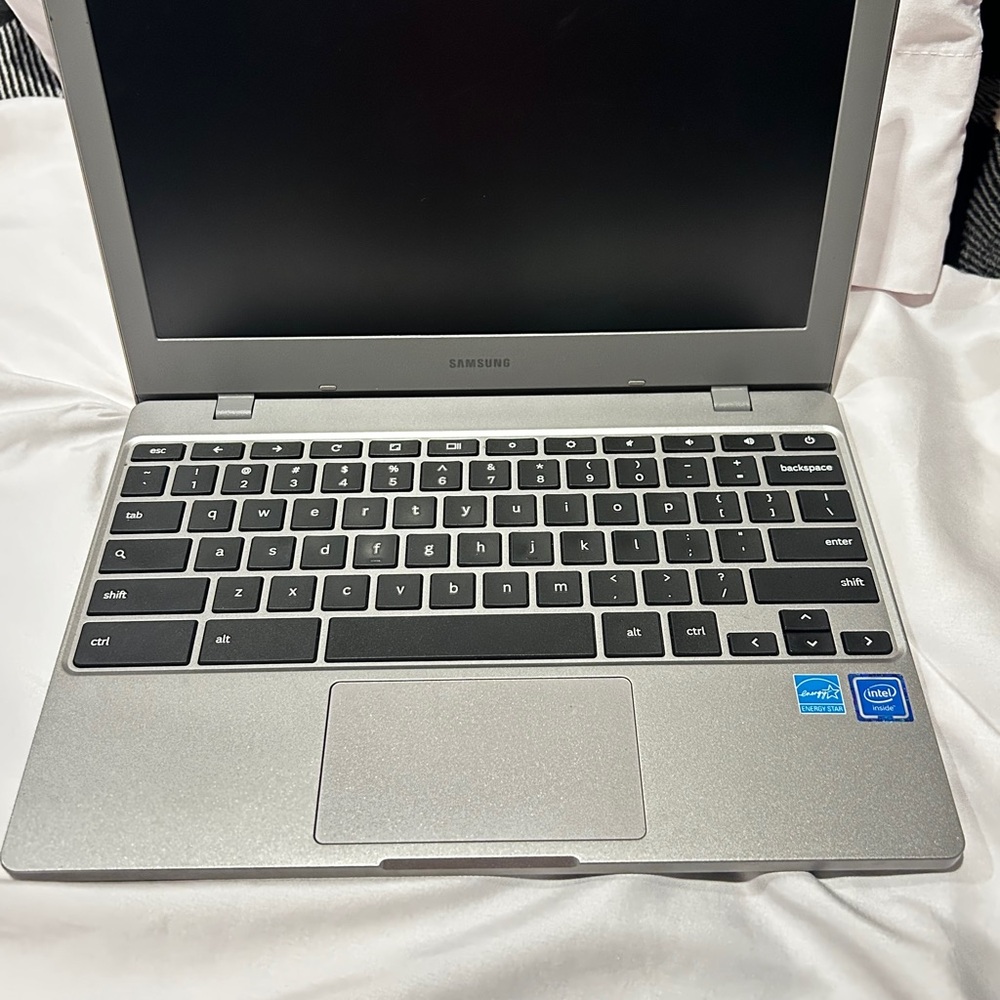 Samsung Silver Laptop